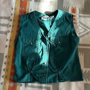 Cropped button down tank